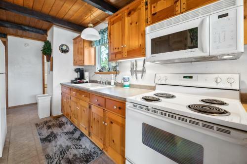 Lazy Bear Cabin