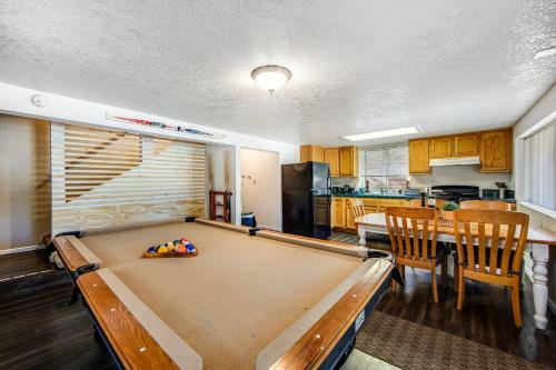 Moon Bay Cabin