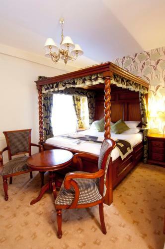 Posada Globe & Crown