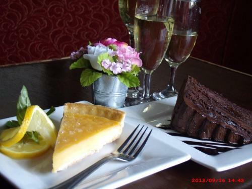 Hostal The Golden Lion Hotel