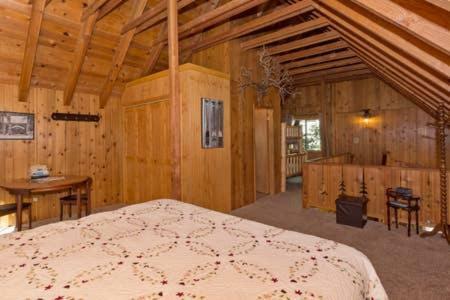 Doormat Vacation Rentals - Moonridge Mountain Manor