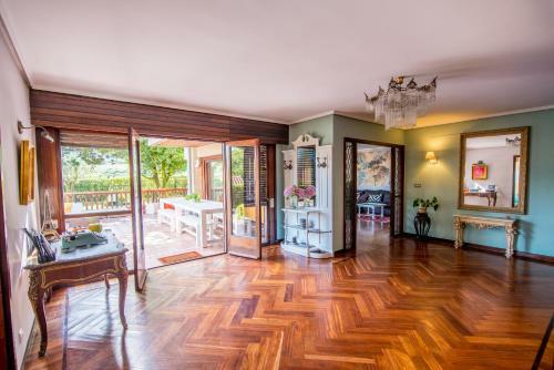 Azkorri Beach House
