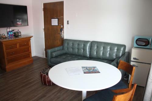 Hotel Sierra Blue Suites