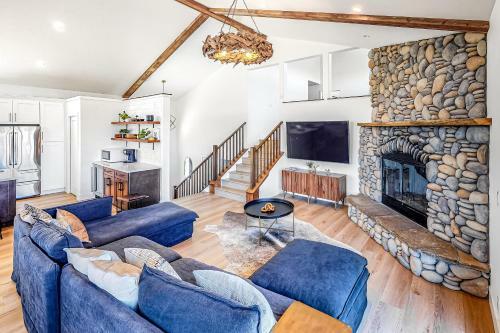 Starlight Lodge