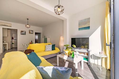 Modesto Apartment B