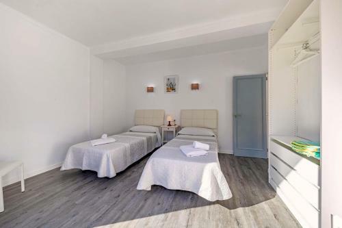 Modesto Apartment B