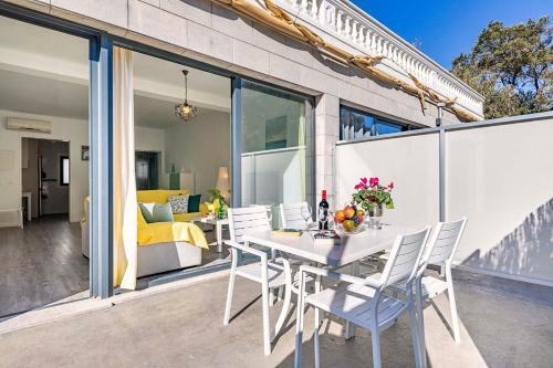 Modesto Apartment B