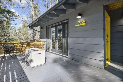 Yellow Pine Lodge