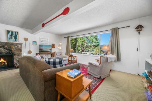 The Cottage At Sawmill Cove Lakefront