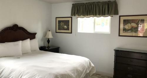 Hotel Bay Meadows Resort