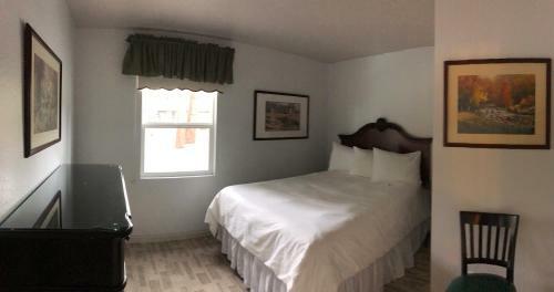 Hotel Bay Meadows Resort