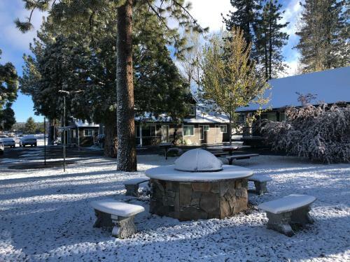 Hotel Bay Meadows Resort