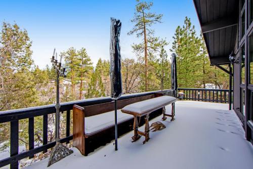 Black Raven Cabin