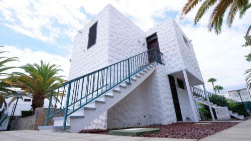 Beach Life 365 Apartment