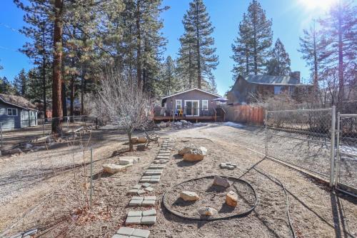 Comet's Cabin Home