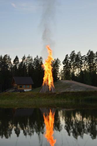 Metsj�rve K�mpingumajake