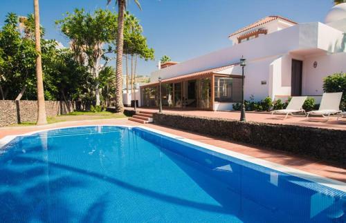 Luxury Villa Playa De Las Americas First Line
