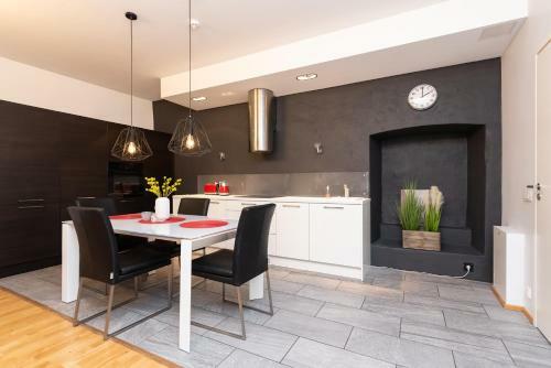 Stylish Apartment With Parking In Telliskivi