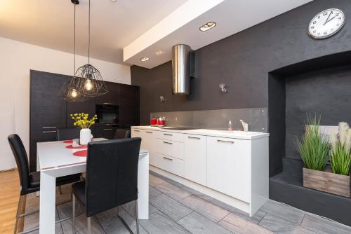 Stylish Apartment With Parking In Telliskivi