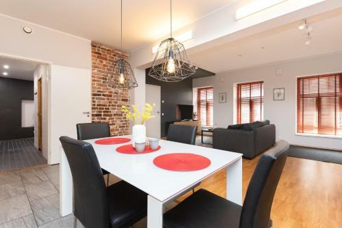 Stylish Apartment With Parking In Telliskivi
