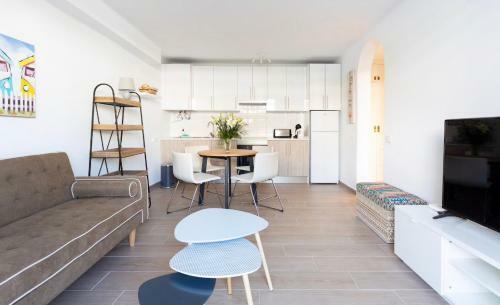Parque Santiago 1, Brand New Apartment With Heated Pool!