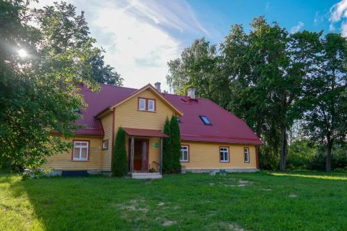 Pikakannu Seltsimaja