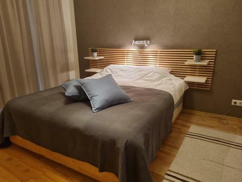 R63 Apartment With Terrace