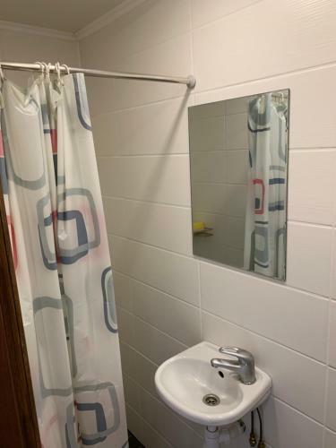 Apartamento Narva Maantee 99, 2- Big Bed, Old-fashioned Design