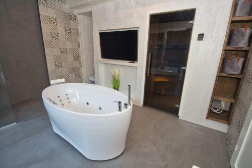 Casa Monkey P�rnu With Sauna And Terrace