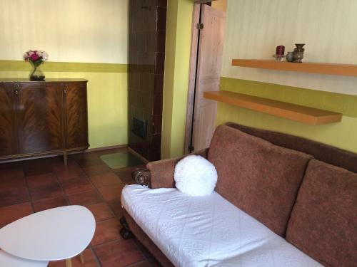 Aia Apartment