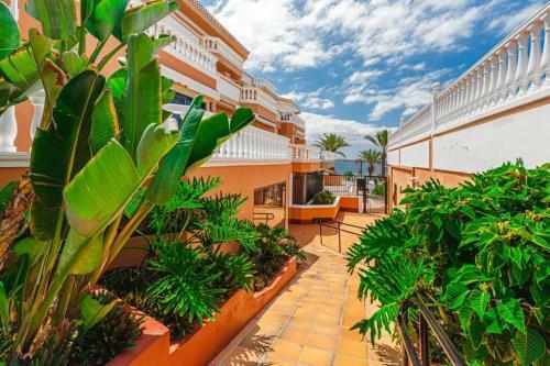 Tenerife Royal Gardens One Bedroom Apartment