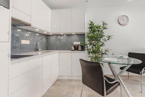 Tenerife Royal Gardens One Bedroom Apartment