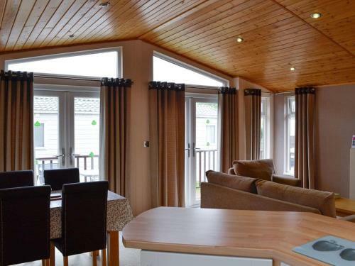 Kingfisher Lodge