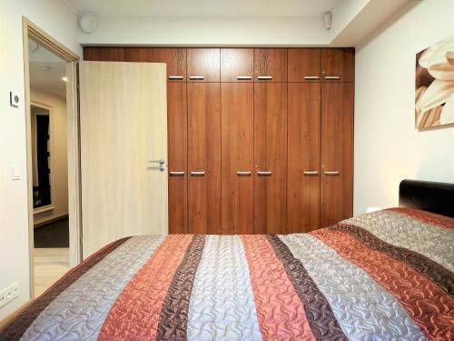 Royal Apartment C. R. Jakobsoni 7