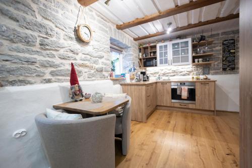 Like Home Apartments Salme 31