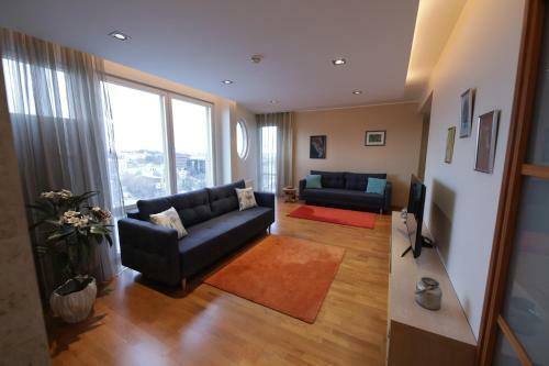 Airhome - Old Town View Apartment