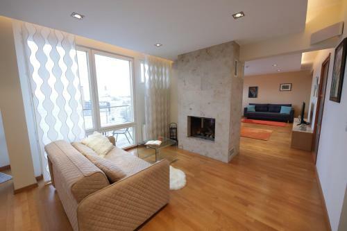 Airhome - Old Town View Apartment