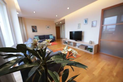 Airhome - Old Town View Apartment