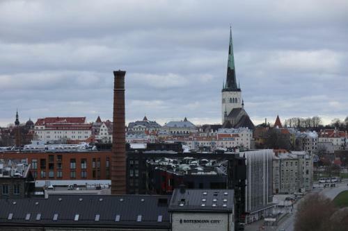 Airhome - Old Town View Apartment