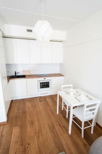 Nordic-style 1br Apartment With Tremendous Terrace
