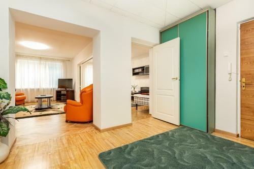 3 Room Central Apartment 90m2 Free Parking