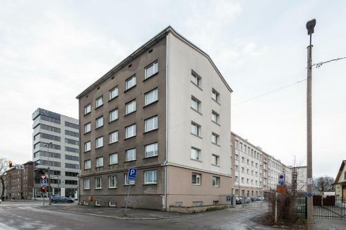 3 Room Central Apartment 90m2 Free Parking