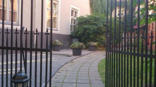 Large & Cozy Apartment In Old Town