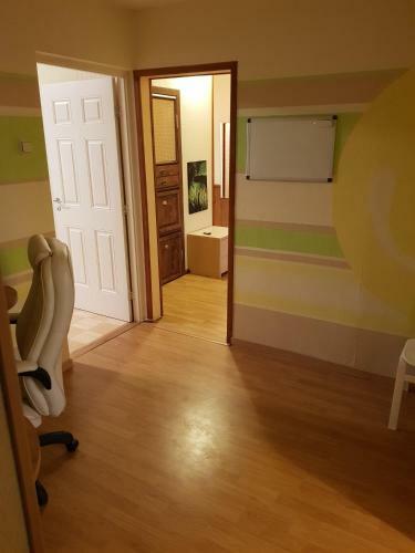 ???????? ??????? 3-rooms Apartment