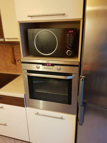 ???????? ??????? 3-rooms Apartment