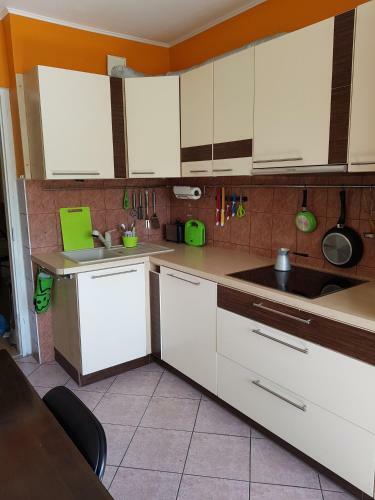 ???????? ??????? 3-rooms Apartment