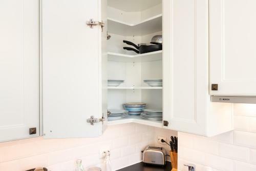 Central Gonsiori 2 Bedroom Cozy Apartment