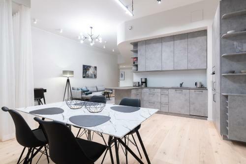 Dashaus 2 Bedroom Apartment