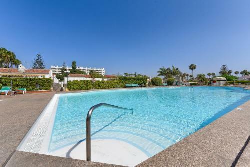 Jacuzzi & Garden Bungalow