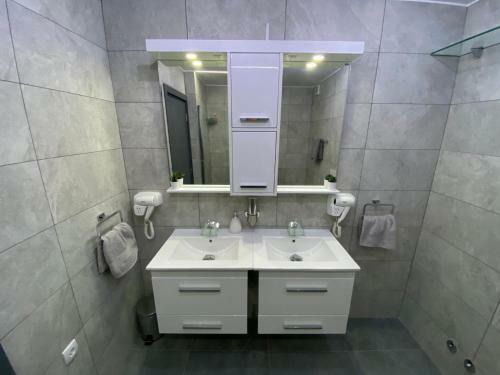 Tesla Lux Apartman